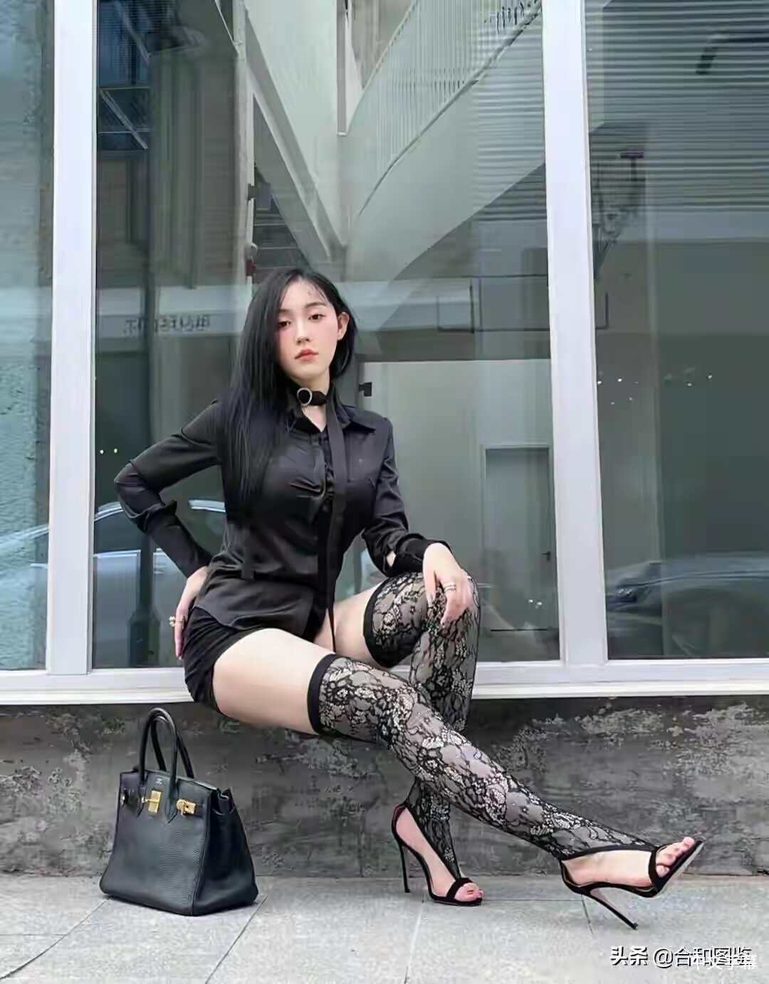 萨仁高娃的作𴾋